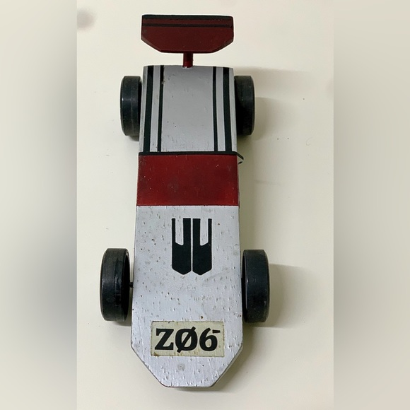 1985 Vintage Hand Crafted Homemade Pinewood Derby Race Car - Picture 1 of 11